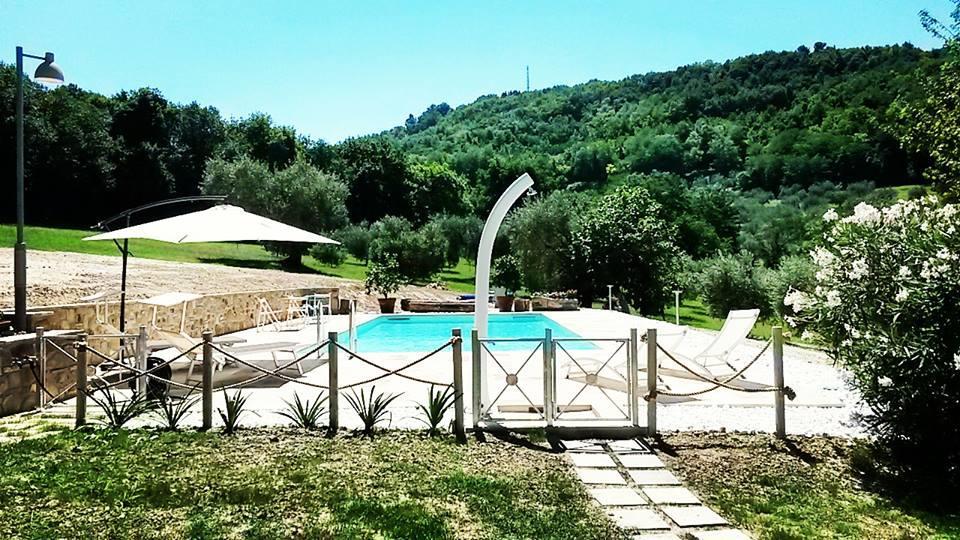 Agriturismo La Barca Nel Bosco Rosciano  Exterior photo